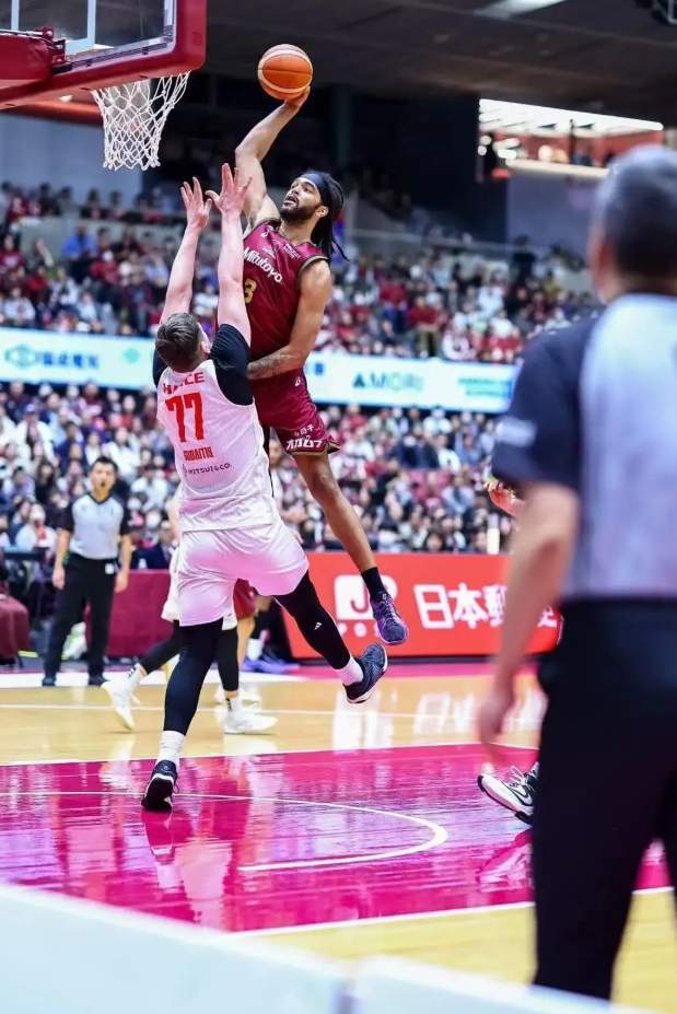 开云登录入口-又要开盲盒！场均14.8分7.2板强人加盟传统劲旅，首秀或对阵黑马