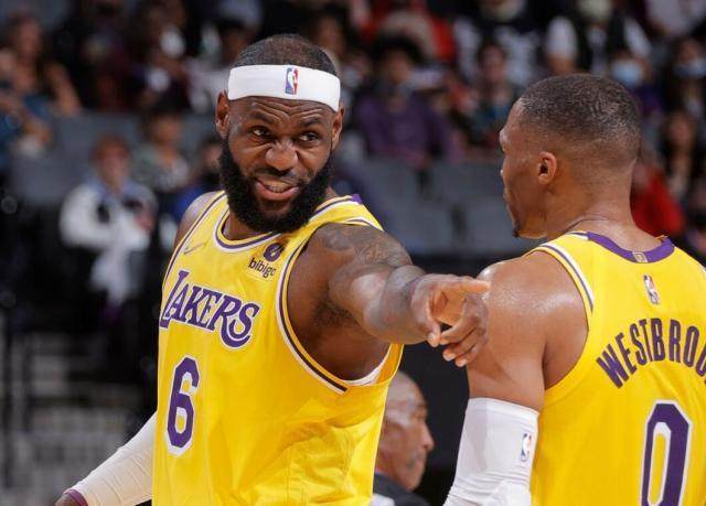 开云官方网站-詹皇脚踝伤势已彻底恢复 常规赛蓄力季后赛爆发？